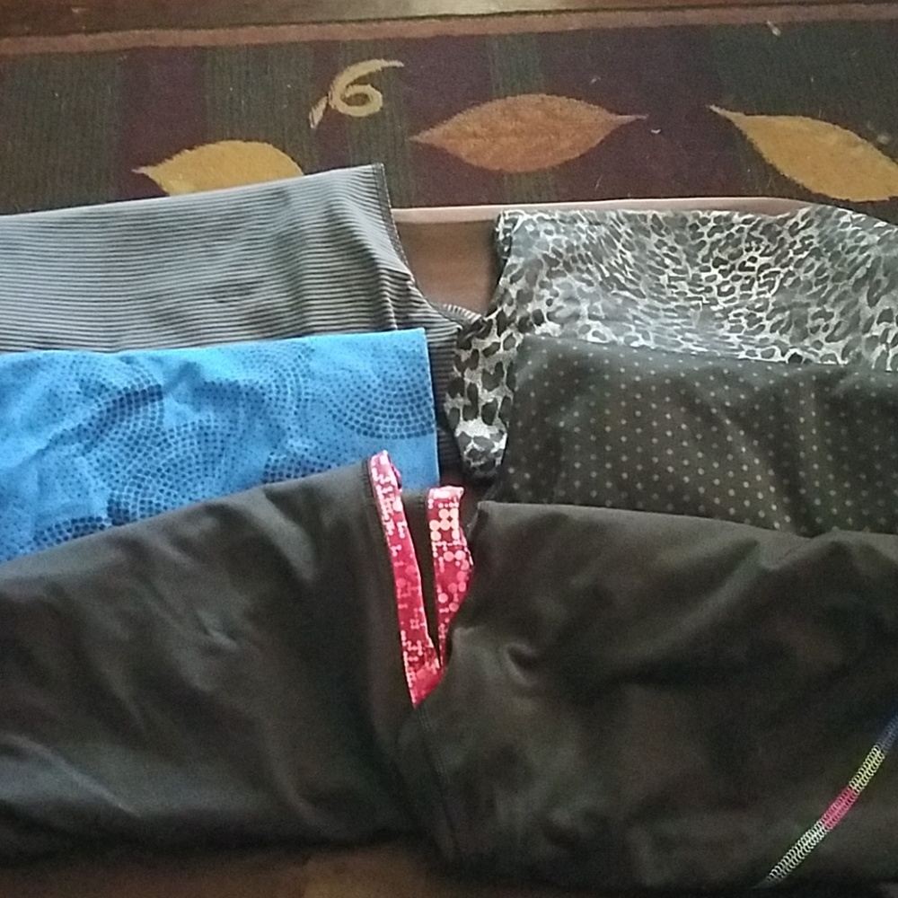Lot of 6 capri workout pants